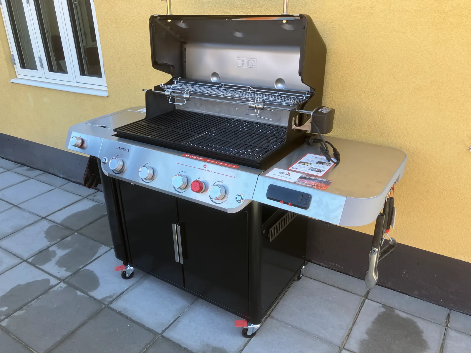 Den største Weber-grill med alt udstyr